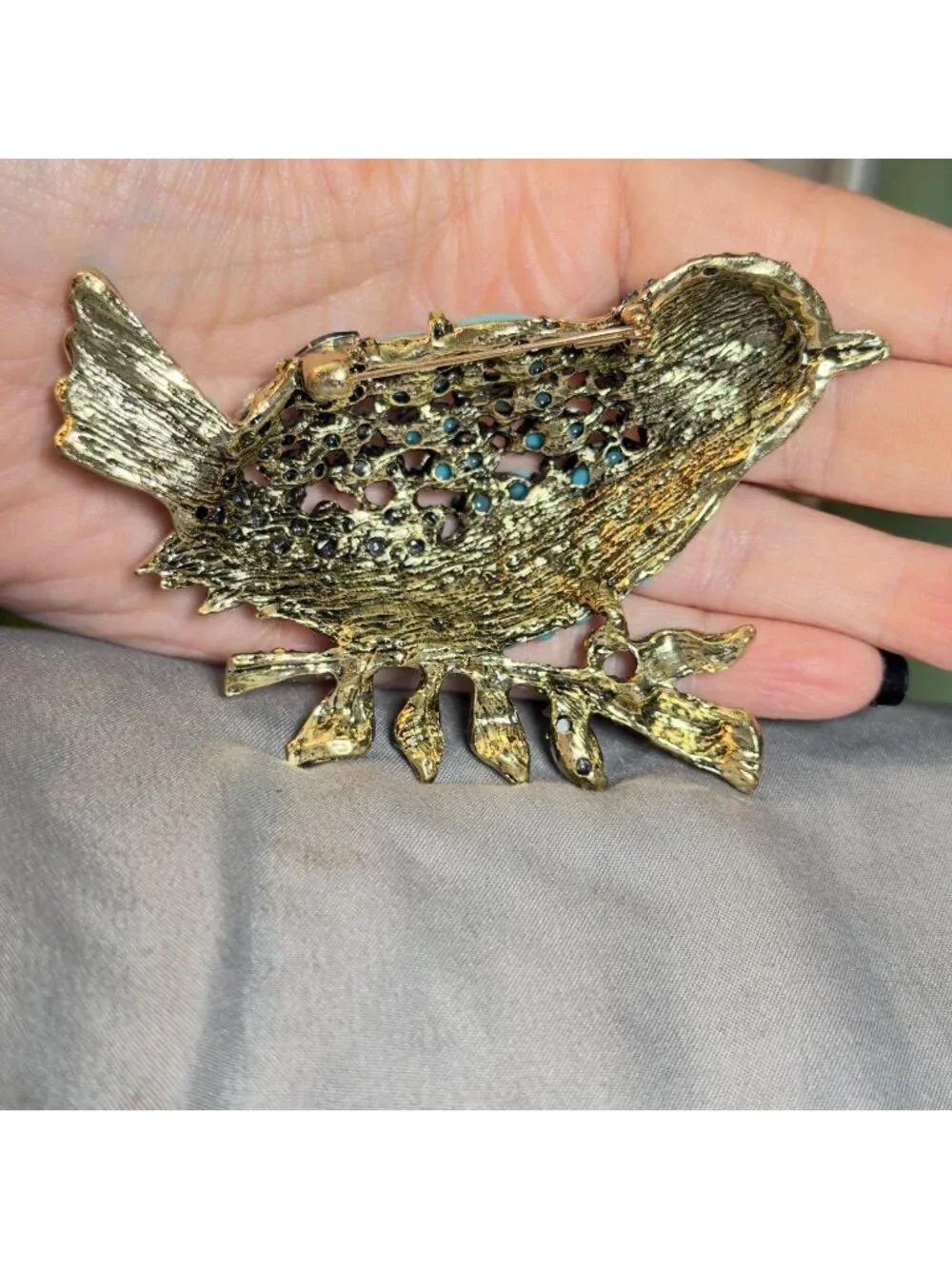 Heidi Daus Style Blue Bird Brooch with Open Metalwork 3.75" - Picture 6 of 7